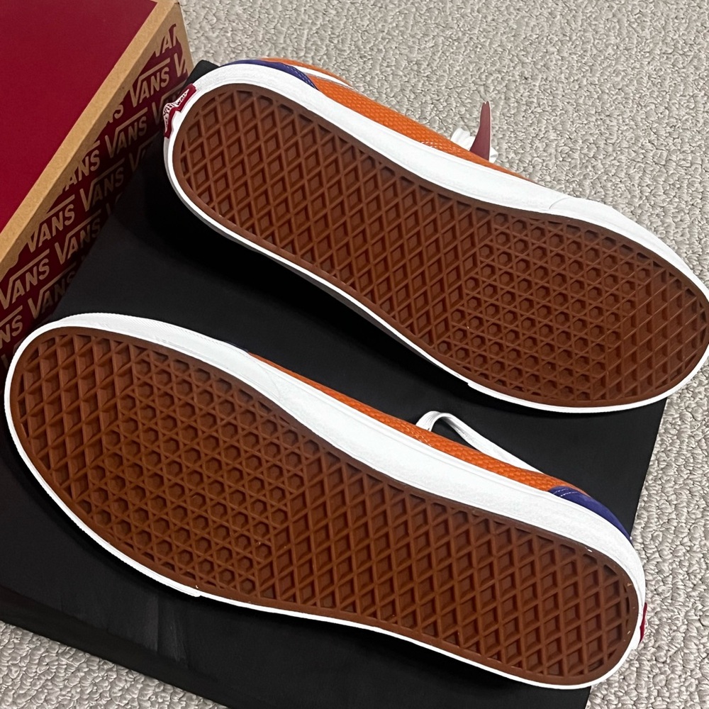 Brand new Vans kicks! - Picture 4 of 7